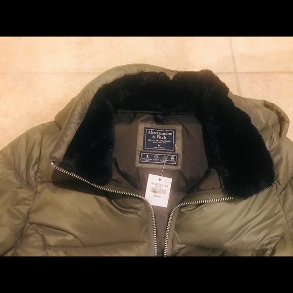 Abercrombie & Fitch Jacket Puffer - Picture 2 of 9